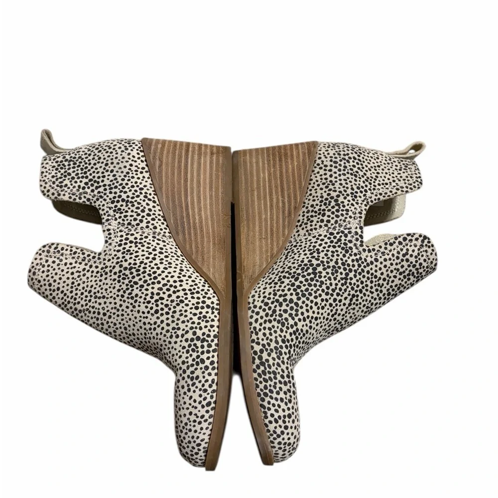 TOMS Women's Kallie Cutout Suede‎ Macadamia Wedge Bootie Boots Cheetah Size 7